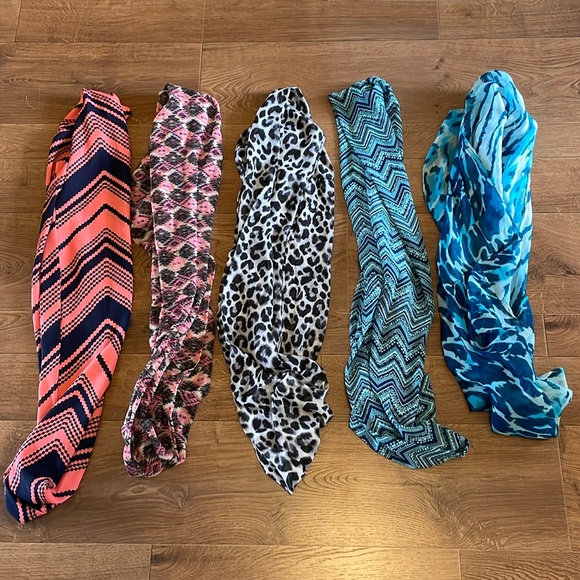 Accessories - Assorted Set of Infinity Scarfs